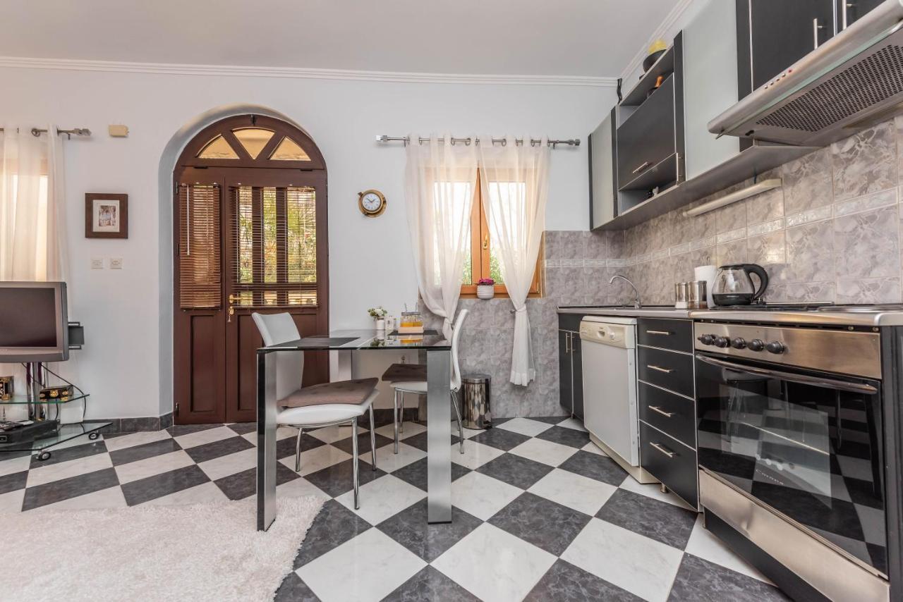 S&P City Center Apartments Kotor Eksteriør bilde