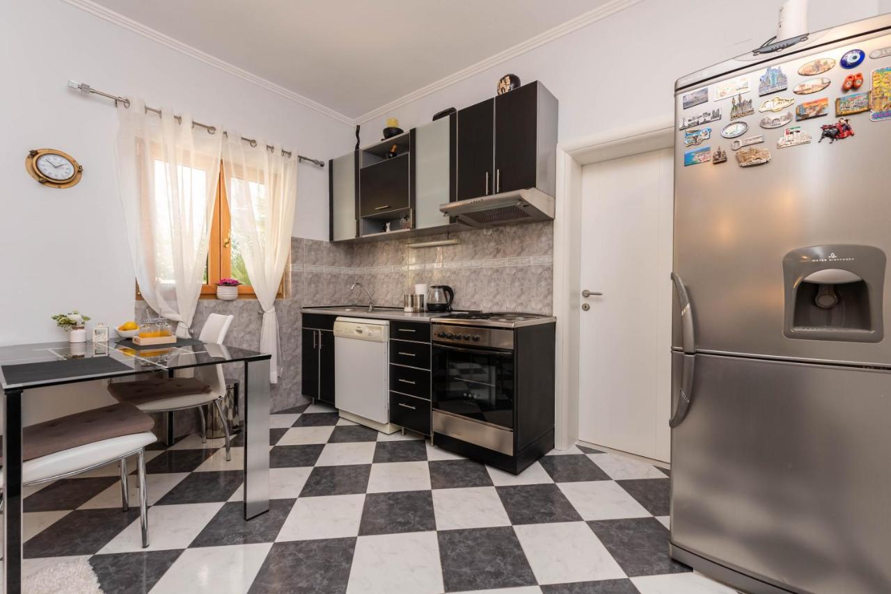 S&P City Center Apartments Kotor Eksteriør bilde
