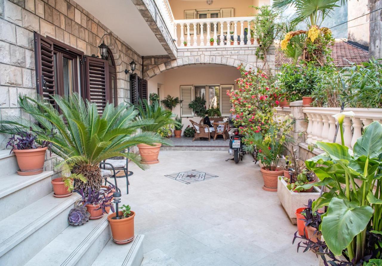 S&P City Center Apartments Kotor Eksteriør bilde
